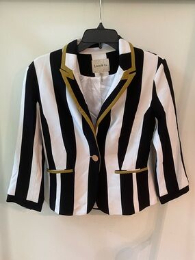 Lucy & Co. | NWOT | Cropped Quarter Sleeve Black and White Striped Blazer